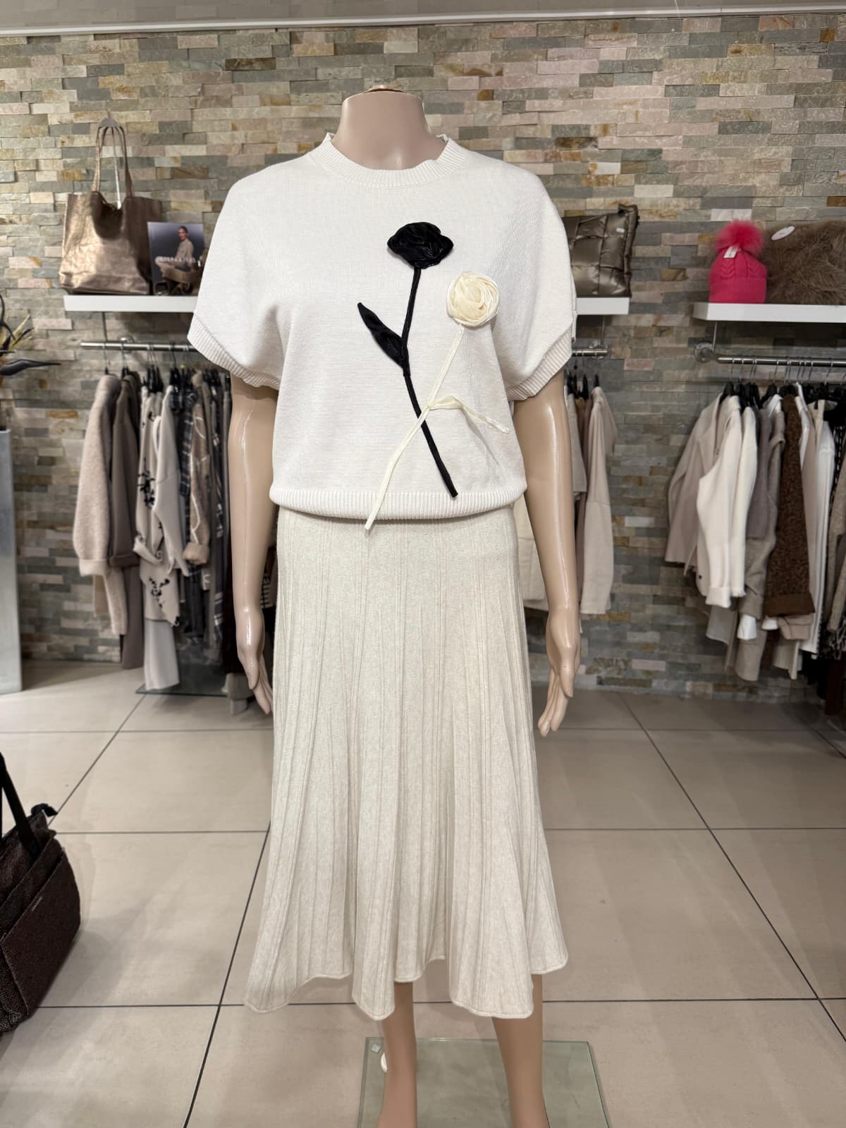 Strickweste mit Blumen - Lalu-boutique