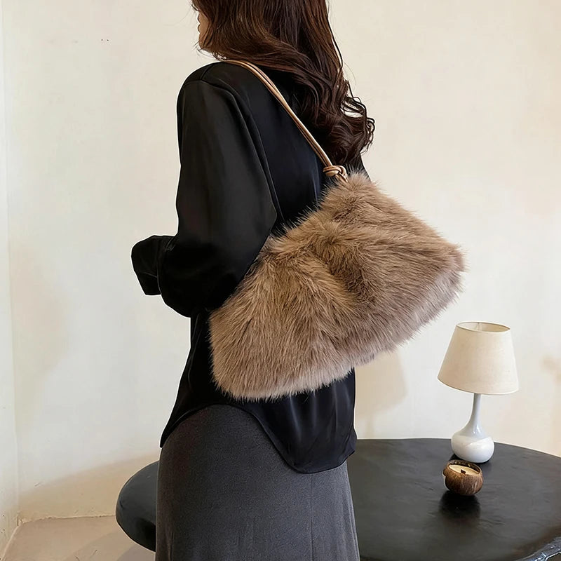 Women's Large Capacity Shoulder Bag Solid Color Plush Imitation Fur Handbag For Autumn And Winter Fashion