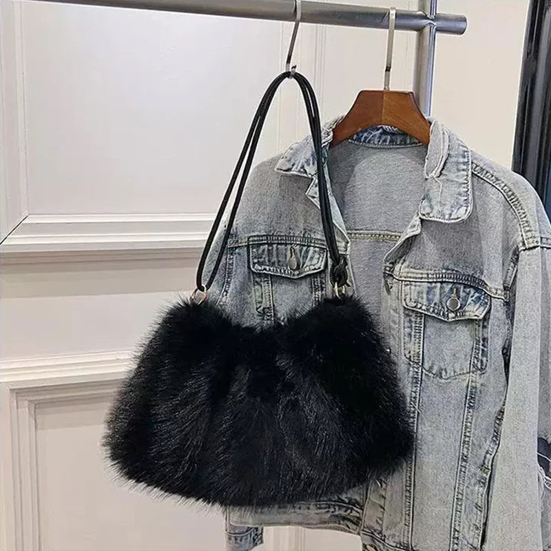 Women's Large Capacity Shoulder Bag Solid Color Plush Imitation Fur Handbag For Autumn And Winter Fashion