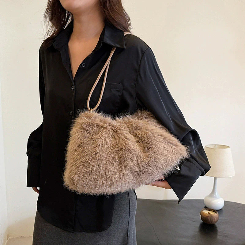Women's Large Capacity Shoulder Bag Solid Color Plush Imitation Fur Handbag For Autumn And Winter Fashion